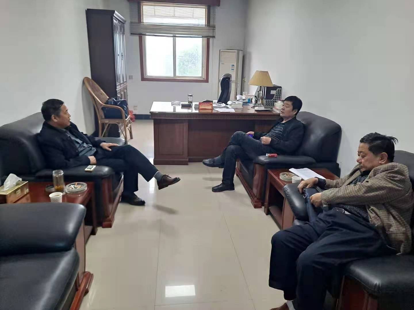 農(nóng)服公司赴二、三、四分場(chǎng)商議協(xié)調(diào)機(jī)插秧和農(nóng)業(yè)全程化服務(wù)問題